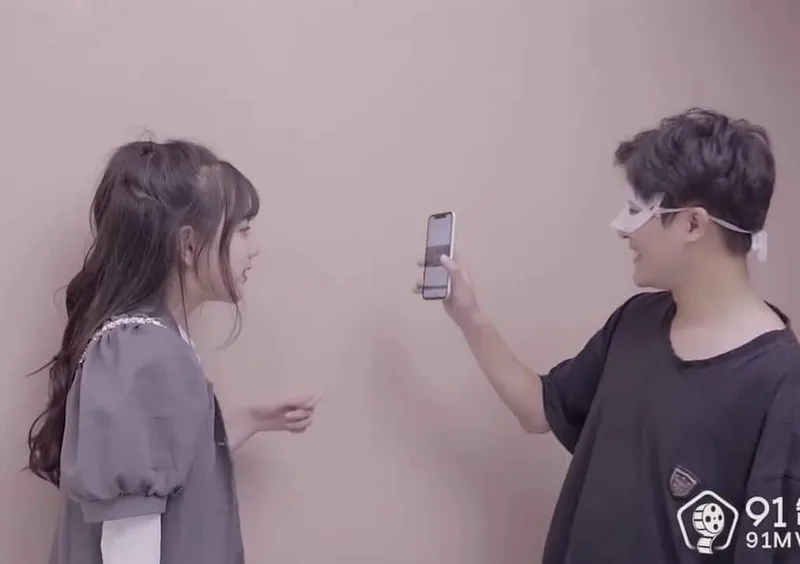 Tống tình ghệ khi phát hiện clip móc lồn trên điện thoại